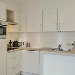 Huswell - Lovely Family 50 Meters From The Sea Apartment *