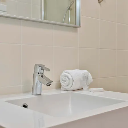 Huswell - Lovely Family 50 Meters From The Sea דה האן